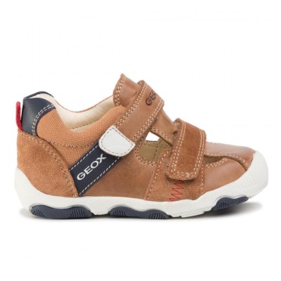 Κλειστά παπούτσια GEOX B020PA 0CL10 C5102