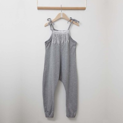 Ολόσωμη γρι χρώμα φόρμα κορίτσι two in a castle